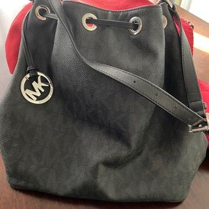 Authentic Michael Kors Shoulder Bag